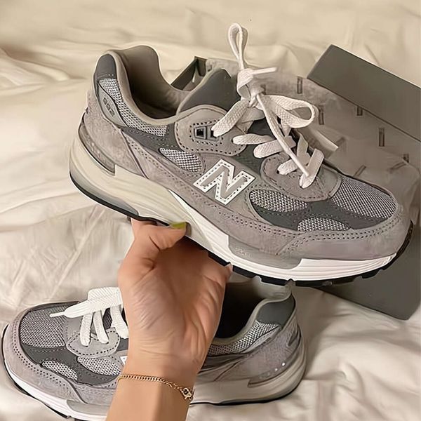 

luxury shoe shoes mens trainer trainer free ship shoe bapestar shoe shoes men sport sambaba sneaker run shoe high top sneaker outdoor shoe, Genuine leather black warrior m992bl