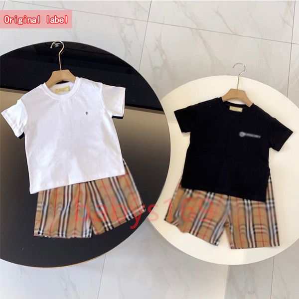 

2024 Summer Set New Children's Short sleeved T-shirt Shorts Sports Cotton Two piece Set Trendy Brand Men's and Women's Middle and Big Children's Set, White