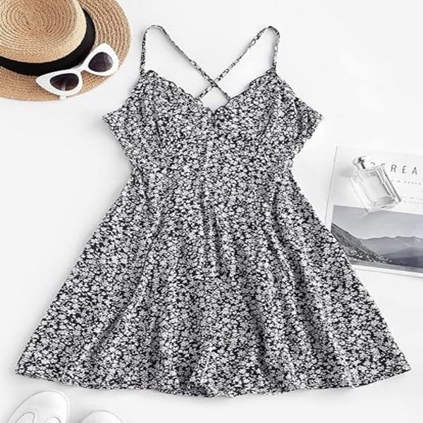 

ZAFUL Women' Ditsy Floral Cami Mini Dress V-Neck Cross Back Ruched Frilled A-Line Dress Swing Skater Beach Dress, Blue