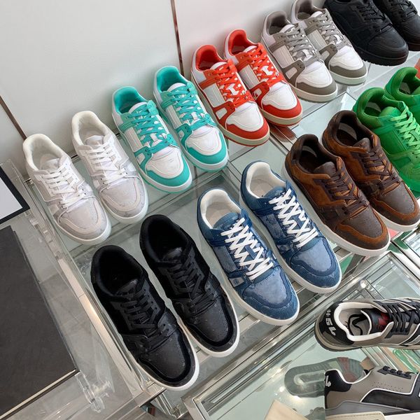 

Designer Luxurys Trainers Casual Shoes for Red Orange Natural Green Grey Cream Black Burgundy Blue Mens Sports Sneakers Men Womens Trainers