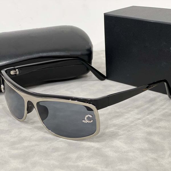 

Womens Sunglass Designer Sunglasses for Women Luxury Sun glass Diamond Pattern Shield Lens Trend Vintage Goggle Adumbral Summer Travel Beach Eyeglasses Polarized