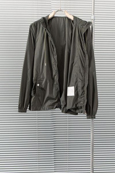 

New Waterproof hooded jacket jacket Designer mens jacket spring and autumn windrunner tee fashion hooded sports windbreaker casual zipper windproof, Black