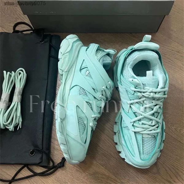 

WITH LED Factory Direct Sale Designer Track 3 Casual s 3.0 Sneakers Black Pink Cool Grey Cement Beige Shadow Fashion Sneaker, B6 triple red 3645