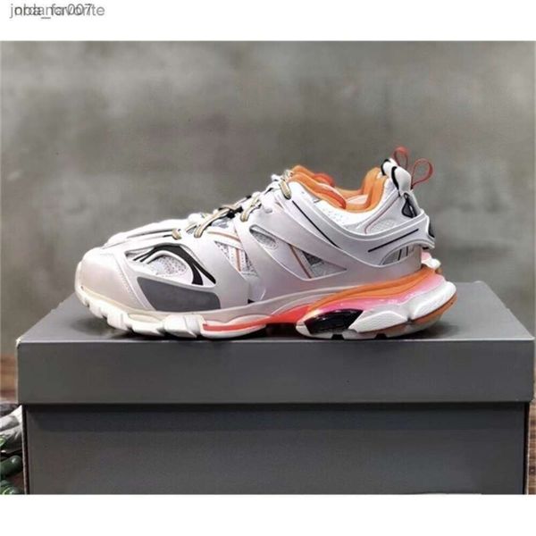 

Factory Direct Sale Dress WITH LED Track 3 3.0 Shoe Men Sneakers Black Pink Sneaker Tracks Sports, Color 6