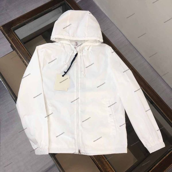 

2024 New Designer Mens Jacket Spring and Autumn Windrunner Tee Fashion Hooded Sports Windbreaker Casual Zipper Engraved With Brand Letter Logo Print, Black
