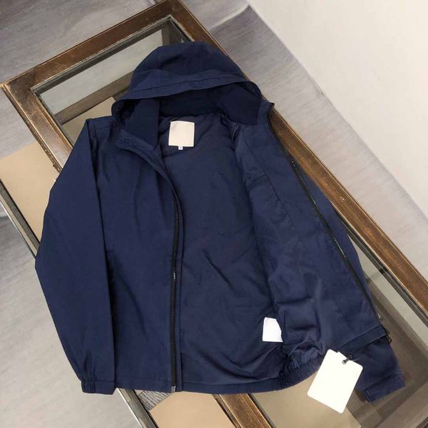 

Designer Mens Jacket Spring and Autumn Windrunner Tee Fashion Hooded Sports Windbreaker Casual Zipper Hooded Jacket Trench Coat Jacket Deep Blue, Black