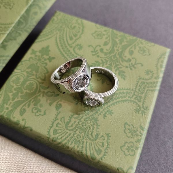 

Exquisite Trendy Sier Wedding Band Rings Classic Designer letter Ring Bague Bijoux for Men Women Party Lovers Gift High Quality Engagement Jewelry