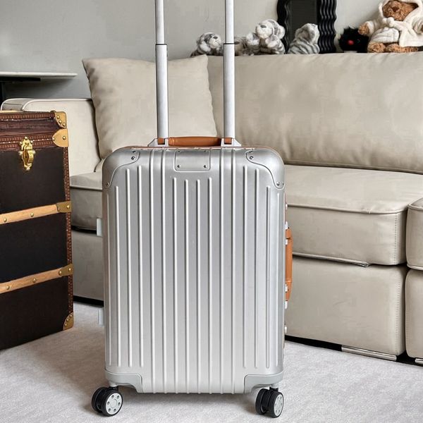 

Designer Universal Wheel Suitcase Business Travel Portable Boarding Luggage Case High-Capacity Suitcases 3 Colors, G3