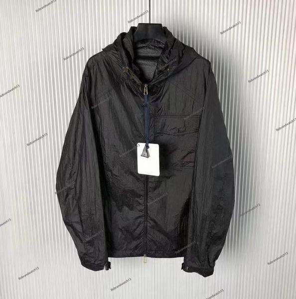 

New Designer Mens Jacket Spring and Autumn Windrunner Tee Fashion Hooded Sports Windbreaker Casual Zipper Family Light Hooded Skin Jacket, Black