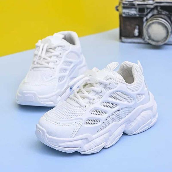 

Athletic Outdoor Childrens sports shoes fashionable mesh breathable girls tennis shoes student sports running shoes non slip childrens casual walking shoesAGM3, Green