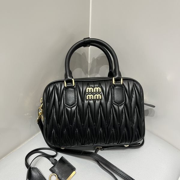 

Designer Bag Brand Mini Handbag M Bag Shoulder Bag Luxury Wallet High Quality Leather Crossbody Bag Party Bag Casual Bag Matelasse Fashion bag, Black1