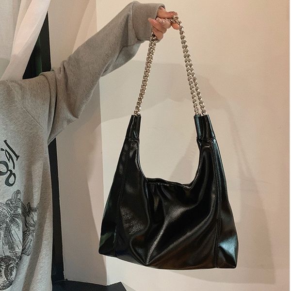 

Elegant Designer Tote Bags for Women Fashionable Single Shoulder & Underarm Styles with Chain Straps, White