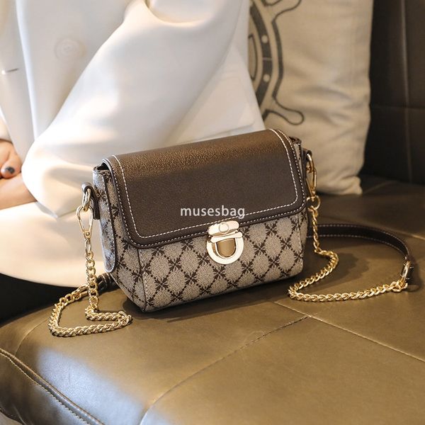 

New Casual Easy to Wear Printed Women Bag Trendy Korean Version Retro Western Style Small Square Bag Crossbody Bag Trendy Large Capacity Bag, Coffee