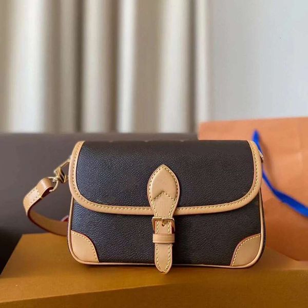 

Designer Shoulder Bags Fashion Women's Cross Body Versatile Personality and Temperament High Quality Genuine Leather Classic Old wers Women Hand Bag, Brown