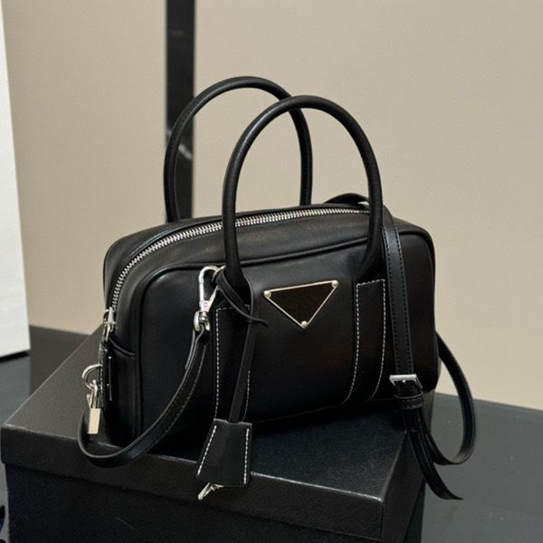

Designer Duffle bag Classic Travel luggage for women men Large capacity High Quality Handbag Bowling bag Totes shoulder Bags mens womens Boston Bag Crossbody Bag 24m, Black