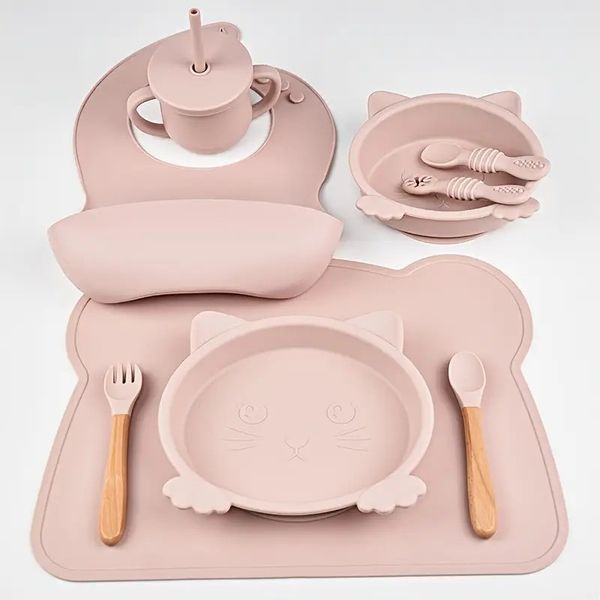 

Silicone Baby LED Feeding Set: Includes suction cup, soft bowl, spoon, fork, adjustable bib, snack cup - perfect for your baby's self-feeding adventures
