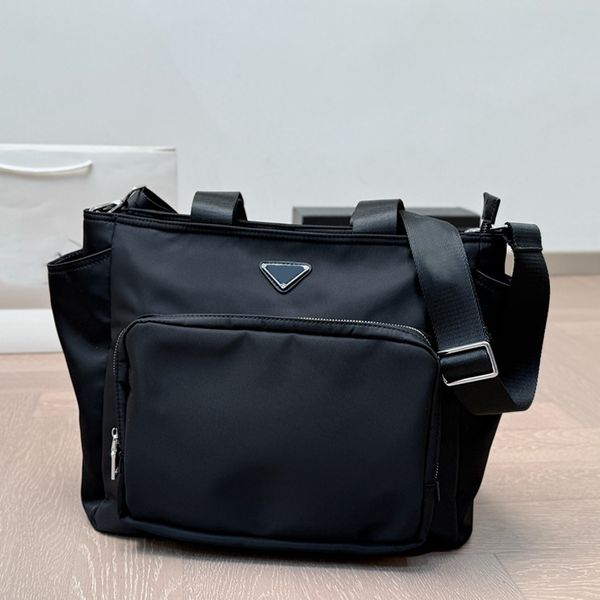 

Designer bags Classic Nylon Tote Shoulder bag Travel Bag Crossbody bag Mobile phone bag Luxurys Purse Card Credit card slot Messenger Bag Fortune bag, Black