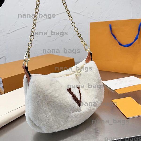 

Women Lamb Wool Soft Fur Crossbody Bag Teddy Bumbag Designer Mens Fluffy Shoulder Bags Fashion Winter Waist Belts Fuzzy Bum Bag Fanny Pack 247231BF, Black