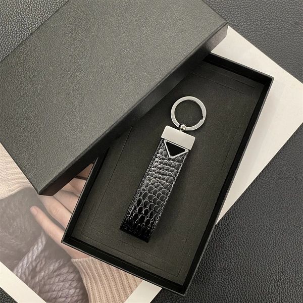

Designer Key Chain Accessories Letter Keychains Classic Braided lychee patterns cross pattern Car Keychain Bags Unisex couple Gifts Lanyards For Key Bag AAA