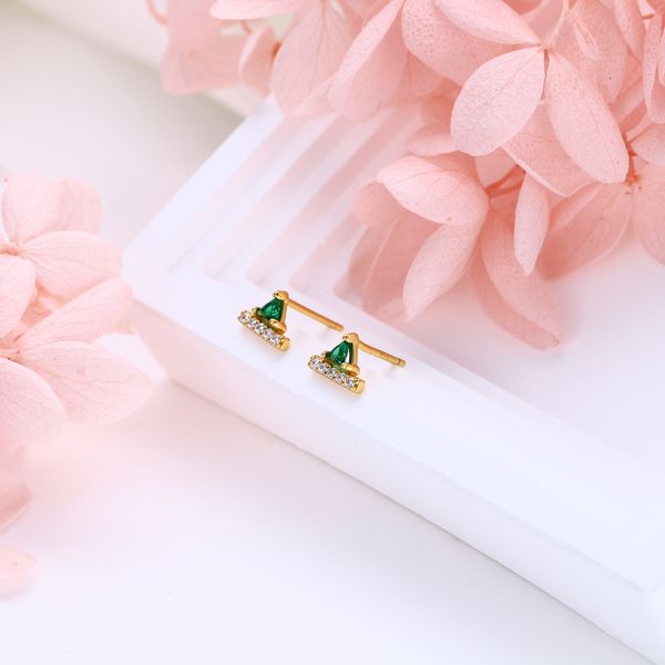 

S925 pure silver fashionable French retro inlaid stone earrings with a light luxury and high-end feel