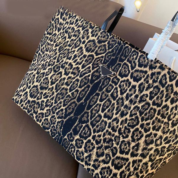 

Designer bags Fashion Luxury Women Leopard Tote Canvas Shoulder bag Fashion Travel bag Handbag Beach bag Chain handbag Shopping Bag Large capacit Fortune Bag 37m, Split