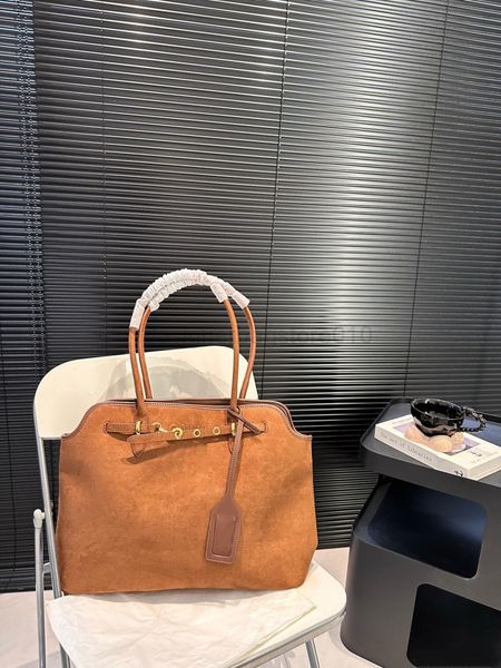 

Fashion brand Designer Bag MM Commuter bag Vintage feeg deerskin handbag Large capacity briefcase solid color 40CM, Black