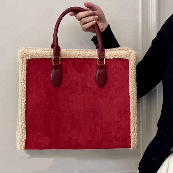 

Large capacity tote 2024 Spring and Autumn new high-end lamb fur casual versatile one shoulder hand-held women's bag, Red