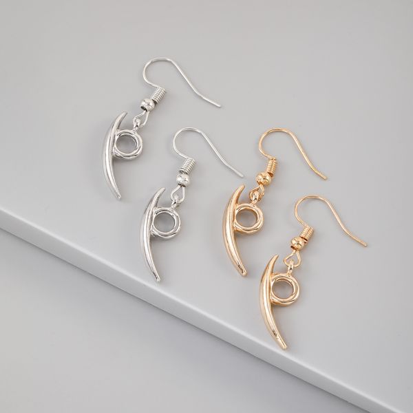 

1-672 Stylish Earrings Set with Pendants - Versatile Accessories for Any Occasion