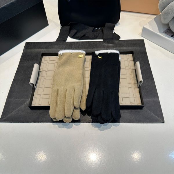 

Designer Autumn And Winter Leather Gloves For Warmth Luxury Men Women Thick Leather High-Ends Gloves Winter Gifts And Gift With Packagin Box