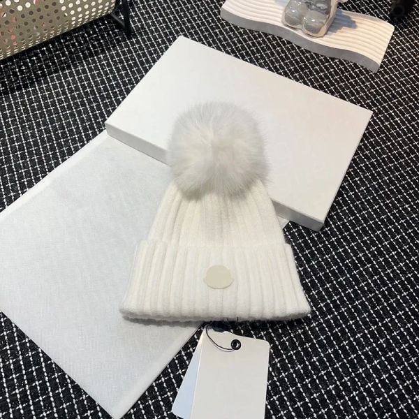 

Knitted Hat Designer Simple Bean Hat Men's Fit Hat Neutral Warm Cashmere Classic Letter Casual Skull Hat Outdoor Fashion Multi Color, A16