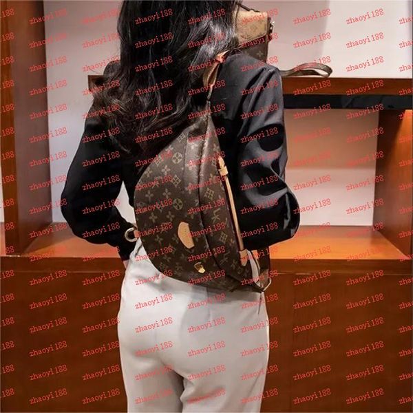 

2025 TOP Waist Bags Temperament Bumbags Fanny Pack Bum embossing flowers Famous soft leather Luxurys designers bags Serial Number Date Code DustBag, Black