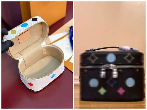 

Lady Cosmetic Bags Fashion Nice nano Makeup Bag Women Designers Toiletry Travel Pouch Ladies Purses High Quality Colorful wer Handbags M14033, Multi
