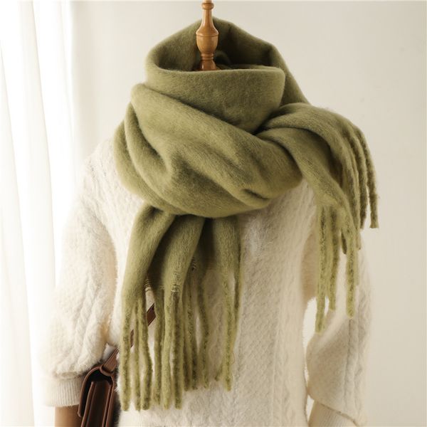 

10759 Warm and long scarf for men and women to wear daily
