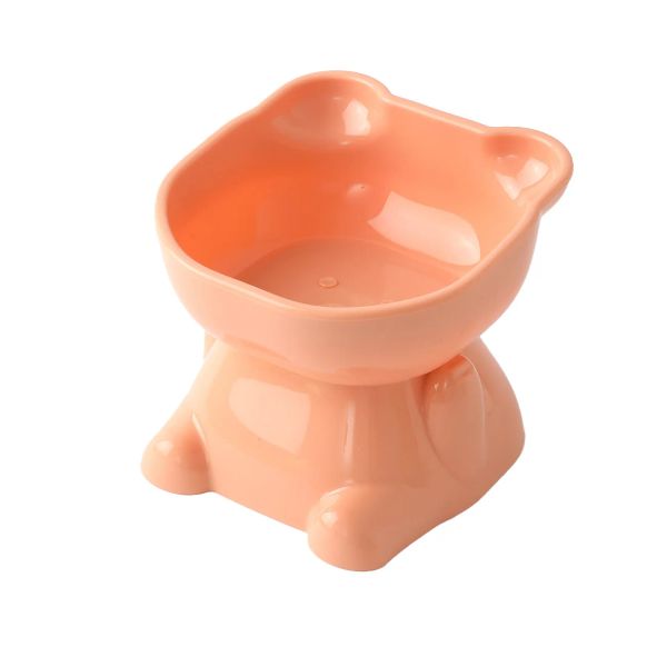 147942 Plastic cat bowls are available in a variety of colors and shapes to meet the aesthetic tastes of different owners and the needs of cats