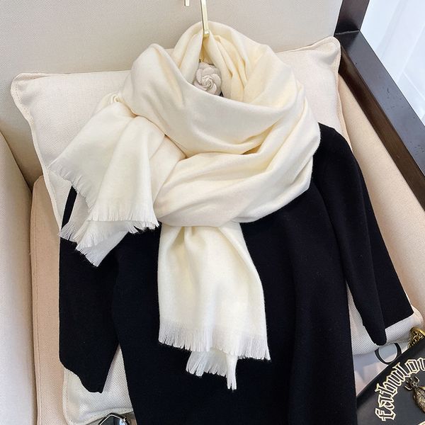 

10121 Women's fashionable imitation cashmere thickened student scarf