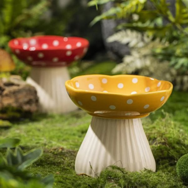 120746 The design of the bowl conforms to ergonomic principles, making it convenient for the owner to take and place, and easy to operate.