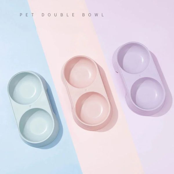 139852 Paper cat bowls can be thrown away after use and do not need to be cleaned. They are very convenient and suitable for rescuing stray cats or traveling
