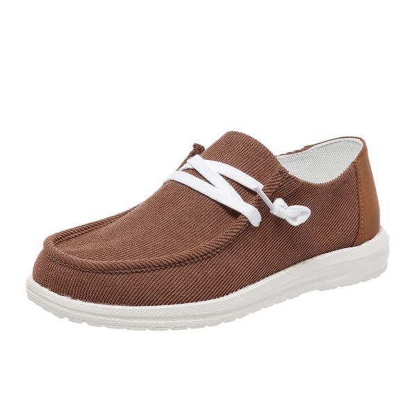 

A new summer sports and leisure shoe with a flat sole from Europe and America, Brown