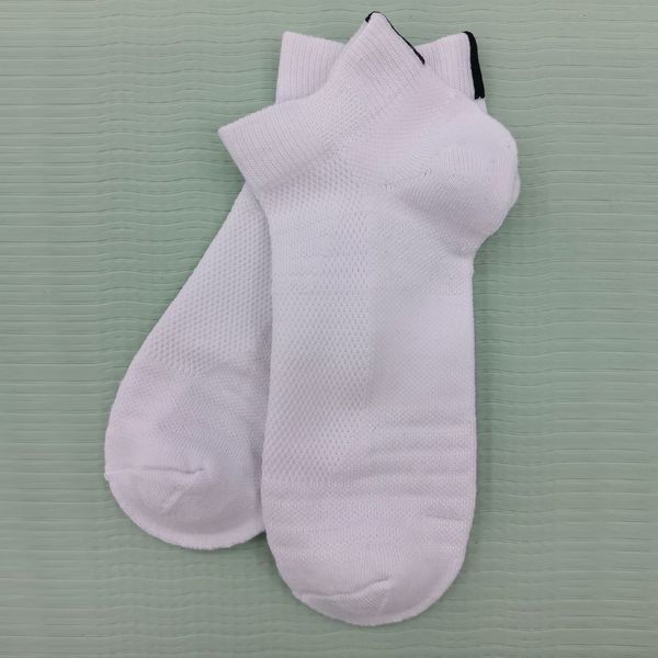 

Sports and leisure breathable socks, white short socks