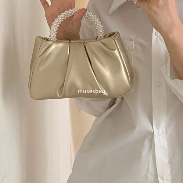 

Urban minimalist and niche design spring and summer new fashionable and versatile texture pearl wrinkles clouds pearl light sweet pink handbag banquet bag
