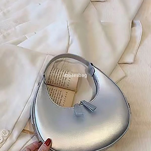 

Underarm bag women's new high-end and fashionable shoulder bag versatile and trendy crescent bag and stylish handbag, Silver