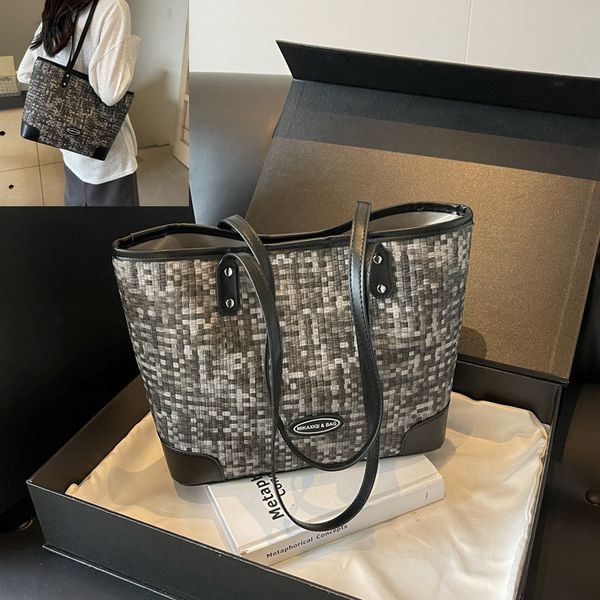 

Factory wholesale women handbag large casual commuter fashion tote bag daily Joker thickened leather handbags western style gradient womens shoulder bag 33390#, Welfare color/regular packaging