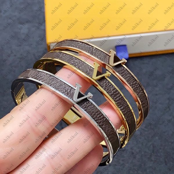 

Classical mens leather bracelet designer bracelets women adjustable wide flower plaid wristband designer jewelry hardware plated gold charm bangle