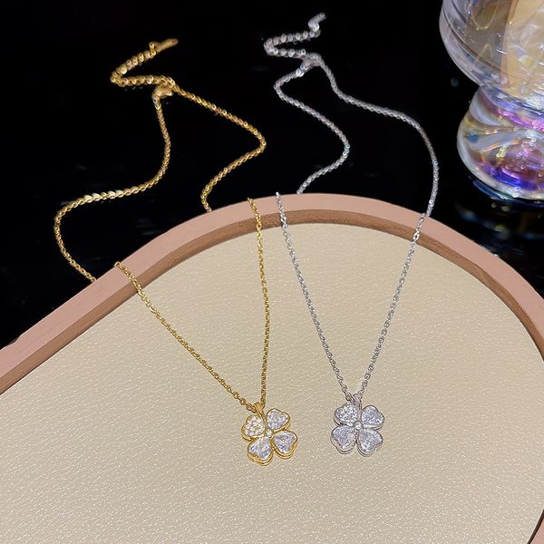 

Luxury Designer Necklace Women Flower Pendant Titanium Steel Crystal Rhinestone Choker Chain Wedding Jewelry Party Gift
