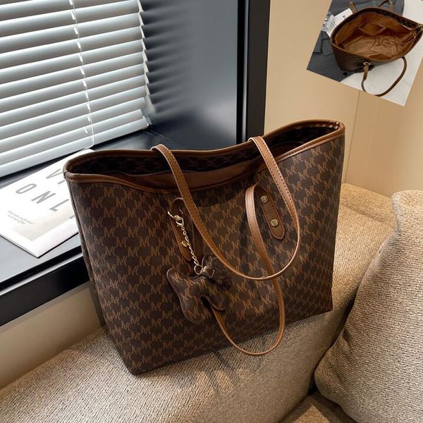 

Wholesale women's shoulder bag classic letter printed tote bag large thick wear resistant leather handbag daily Joker color matching female crossbody bag 8170#, Beige
