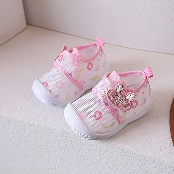 

Preschool Squeezing Boys And Girls Walking Sports Shoes Soft Sole Small Baby Trailer Years Old First Walker e3e1, White