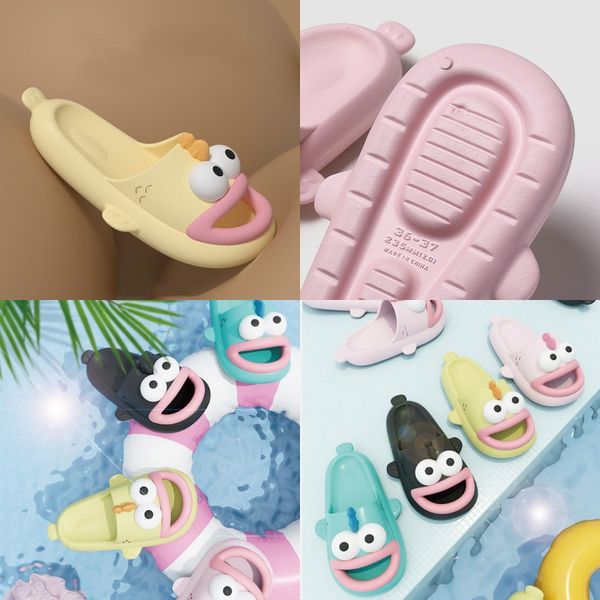 

Slipper 2024 New Clownfish Slipper Ladies Men's Summer Shoes Cute indoor street sandals Girls Boys Beach shower Slipper, Black