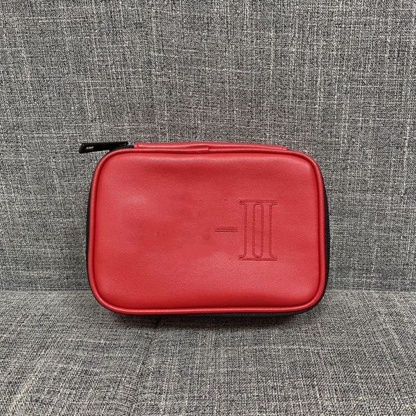 

Red Waterproof Cosmetic Portable Makeup Bag with Zipper PU Leather Big Capacity for Travel 2024