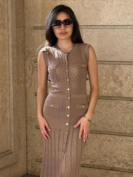 

sandro Designer Casual Dresses Sleeveless Single-Breasted Knitted Maxi Dress Women Elegant O-Neck Bodycon Long Summer Lady Street Party Robes sandro b88, Khaki