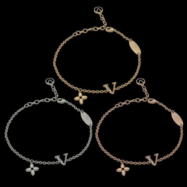 

Jewelry V Letter Full Diamond Hanging Flower Women's Bracelet Set women Strands